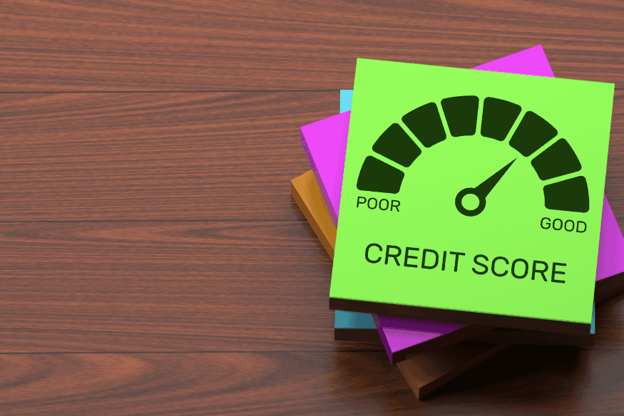 Gráfico de score de crédito com ponteiro indicando uma boa pontuação, simbolizando o impacto positivo de dados corretos no relatório de crédito.