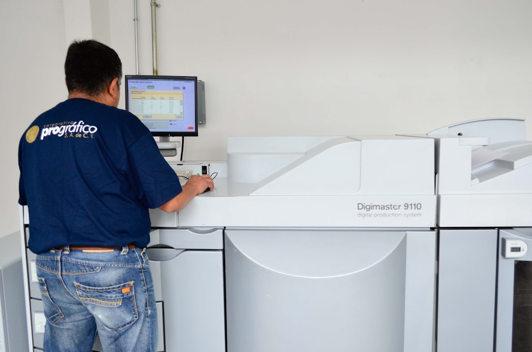 Empréstimo com Garantia de FGTS: Como Funciona, Taxas e Quando Vale a Pena