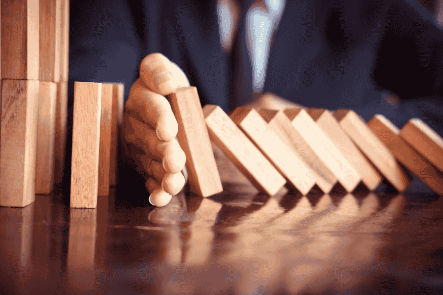 Riscos do refinanciamento de dívidas e desvantagens que podem comprometer suas finanças